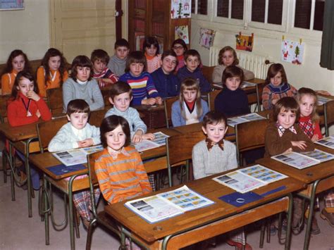 Photo De Classe CE2 De 1974 Ecole Du Marechal Leclerc Pont L Eveque