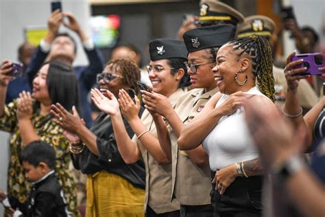 DVIDS Images NSA Bahrain Chief Pinning Ceremony Image 1 Of 7