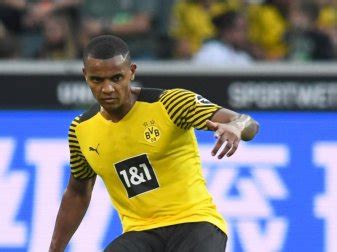 Akanji Em Manuel Akanji Player Profile 22 23 Transfermarkt