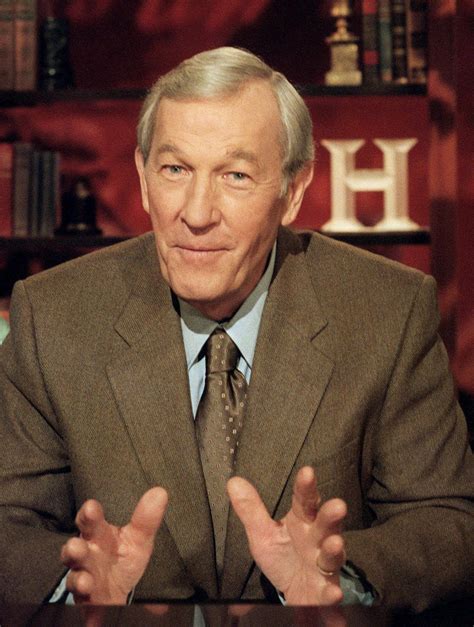 Roger Mudd, longtime network TV newsman, dies at 93