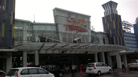 RENDY'S BLOG: INSIDE THE MALL: Cilandak Town Square - RIP Timezone Citos