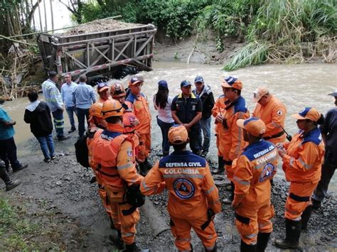 Trabajador De Un Ingenio Azucarero En El Valle Arrastrado Por El Río