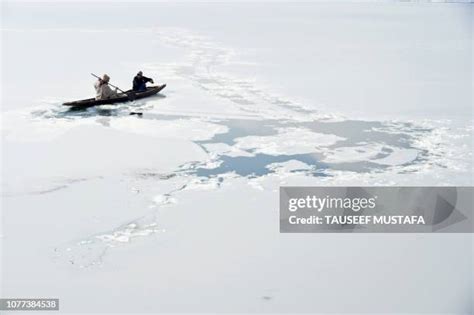 Dal Lake Frozen Photos and Premium High Res Pictures - Getty Images