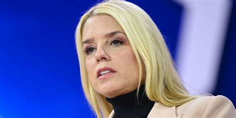 5 Things To Know About Pam Bondi Trumps New Pick For Attorney General