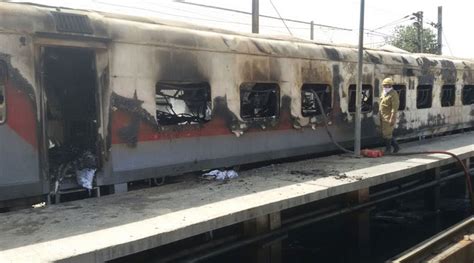 Fire In Rajdhani Express Today Werohmedia