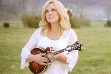 Rhonda Vincent, ‘Sunday Mornin’ Singin’ LIVE!’ Finds Bluegrass Icon ...