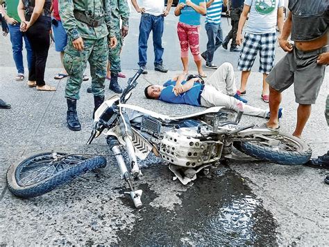 Motociclista Herido En Un Choque Con Camioneta El Diario Ecuador