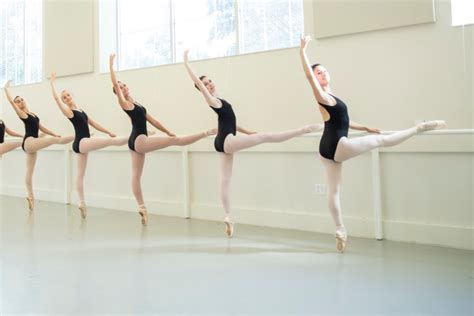 Schools | Texas Ballet Theater | Beginner Ballet Class