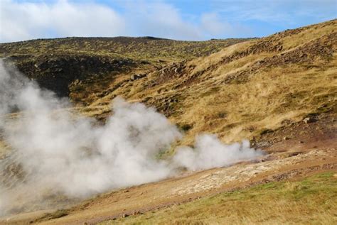 Premium Photo | Iceland geyser