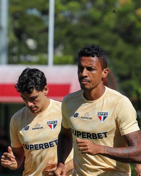 S O Paulo Fecha Prepara O Para Enfrentar O Vit Ria Pelo Brasileir O