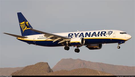 EI IHZ Boeing 737 8 200 MAX Ryanair Lukasz Stawiarz JetPhotos