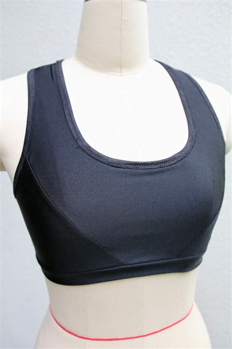 Women’s Racer Back Sports Bra – Free Sewing Pattern – Sewing