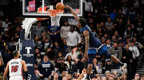 Timberwolves' Anthony Edwards throws down incredible dunk -- but it ...