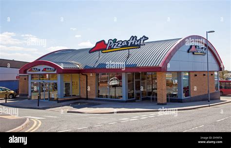 A Pizza Hut building shop or store or fast food outlet Stock Photo ...