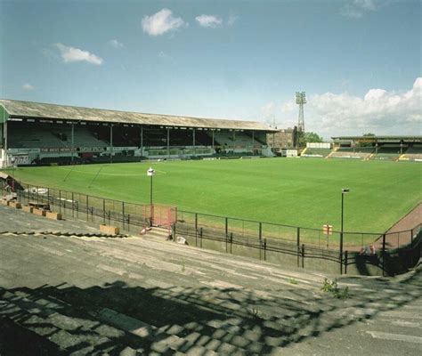 Easter Road, Hibernian in the 1980s. Football Stadiums, Football Club ...