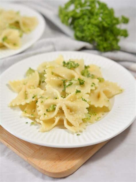 Best Bow Tie Pasta 5 Ingredient Garlic Butter Pasta Dish