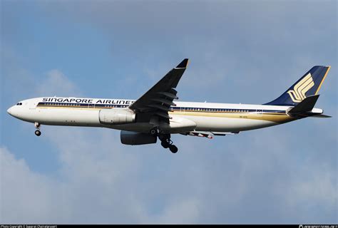 9V STC Singapore Airlines Airbus A330 343 Photo By Suparat