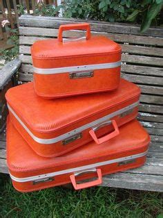 100 Vintage Train Cases Another Obsession Of Mine Ideas Vintage