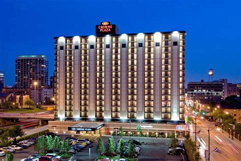 Business Hotel In The Chicago West Loop Crowne Plaza Chicago West Loop