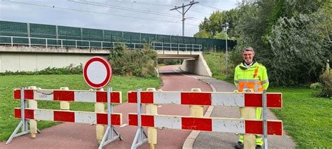 Fietspad Langs Poldervaart Van Ziekenhuis Tot Spieringshoek Dicht