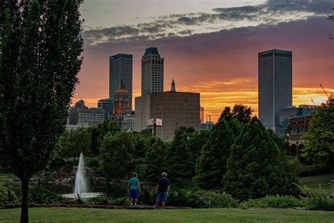 2 boys admiring a Tulsa skyline sunset | Smithsonian Photo Contest ...