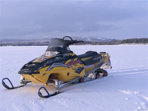 Polaris 600 SwitchBack 600 600 cm³ 2004 Sotkamo Moottorikelkka