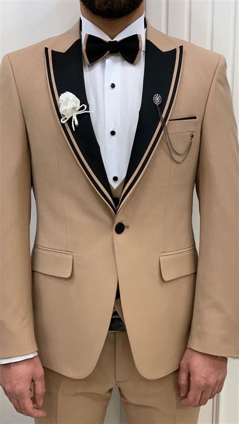 Gentwith Joliet Gold Slim Fit Peak Lapel Tuxedo Slim Fit Tuxedo Slim