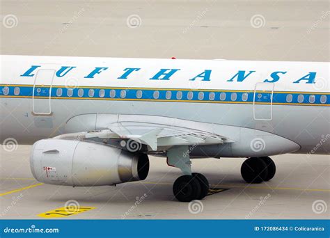 Lufthansa Retro Livery Plane Close Up View Editorial Stock Image