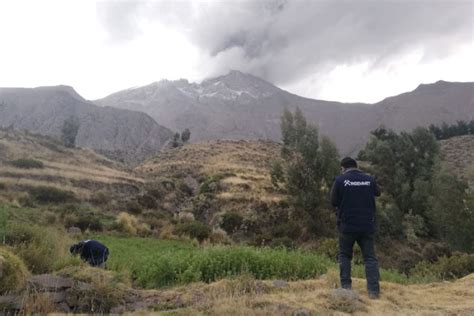 Especialistas Del Ingemmet Contin An Con Trabajos De Campo En Volc N