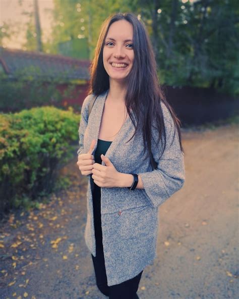 Premium Photo Portrait Of Smiling Mid Adult Woman Standing Outdoors