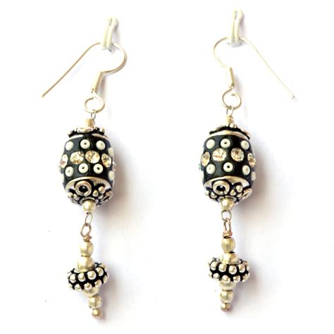 Handmade Earrings having Black Beads with Seed Beads & Rhinestones ...