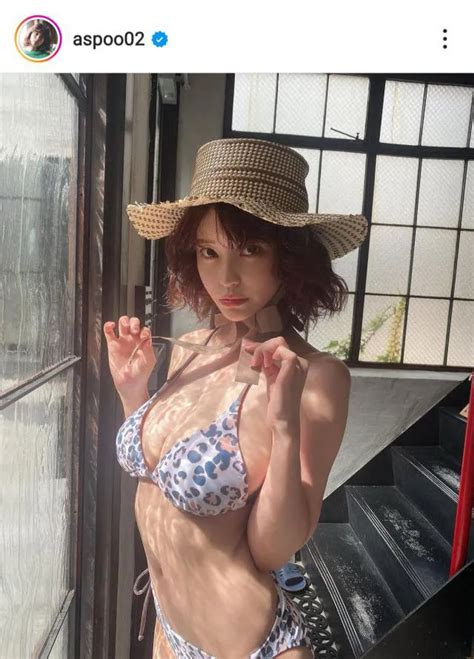 画像・写真 “最高のチラ見せ”岸明日香、寝そべり姿から溢れそうな“美乳”見せつけショットに「最強」「ドキッとする」とファン歓喜の声5