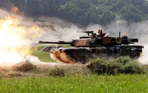 M1A2 Abrams SEP firing.[3000x1886] : r/MilitaryPorn