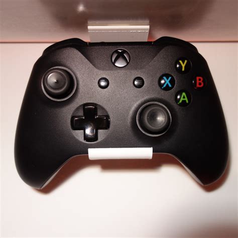 3D Printable Xbox One S Controller Mount By Niklas