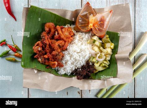 Nasi Kukus Berempah Ayam Populares Locales De Comida Tradicional