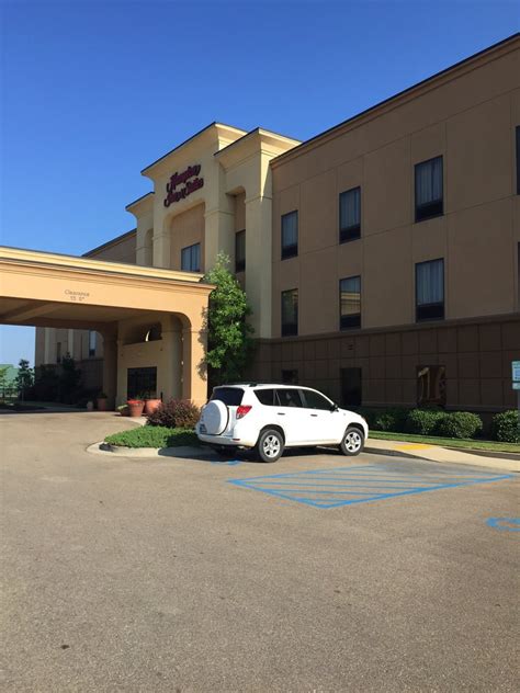 Hampton Inn & Suites West Point - 17 Photos - Hotels - 5821 Hwy 45 Alt ...