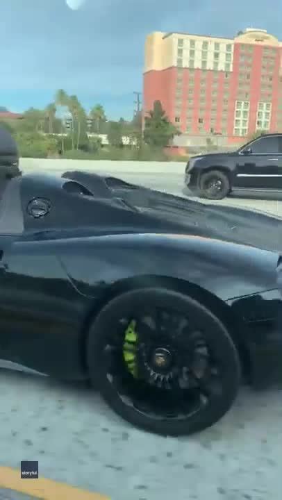 Lebron James Spotted In Porsche On Los Angeles Freeway