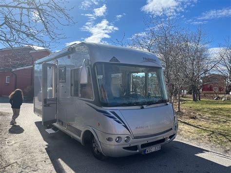 Louer Camping car à Bälinge avec 6 couchage s à partir de CHF 677