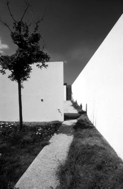 Eduardo Souto de Moura, Luis Ferreira Alves · House in Matosinhos | Architecture, Interior ...