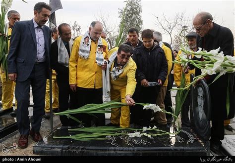 آیین میهمانی لاله ها در گلزار شهدای تهران برگزار شد تصاویر تسنیم