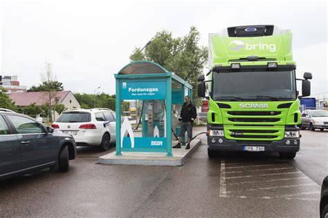 The Worlds First First Euro 6 Gas Truck Scania