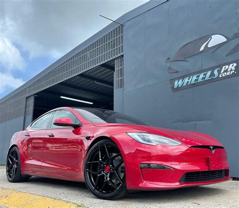 Tesla Model S Red Rohana Rfx11 Wheel Front