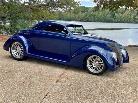 1937 Ford Roadster Volo Museum