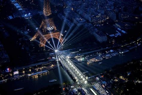 Périphérique à 50 km h voitures à la tour Eiffel Anne Hidalgo