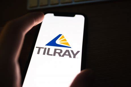 Tilray stock forecast: can TLRY recover from 80% losses?