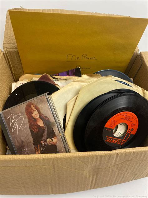 McLemore Auction Company Auction 100s Of Vintage Vinyl Record Albums