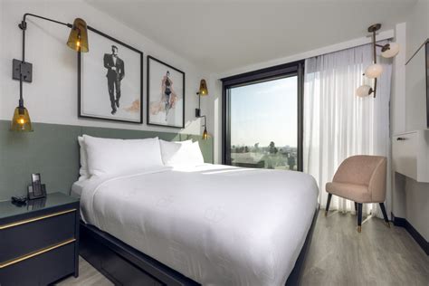 Hollywood Hotel Rooms | Godfrey Hollywood | Los Angeles