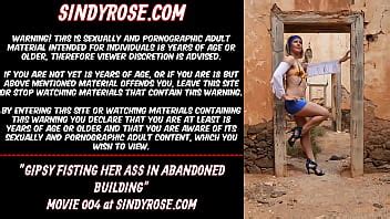 Gipsy Fisting Her Ass In Abandoned Building XVIDEOS