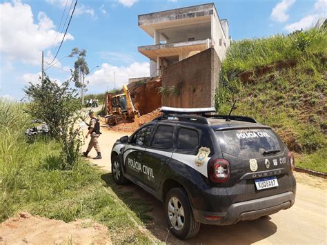 Obra Em Muro De Casa De Prefeito De Mg Onde Trabalhador Morreu