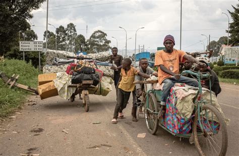 Près De 100 000 Réfugiés Arrivés En Ouganda Font Face à Une Crise